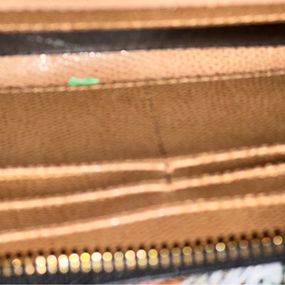 Calvin Klein Wallet with Black & Brown Leather. Two Tone Leather Color Blocking - Picture 12 of 16